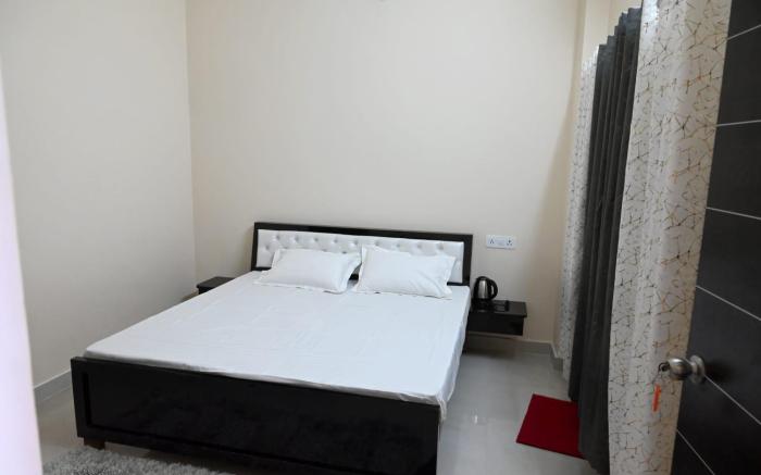 HOTEL DAKSHIT INN