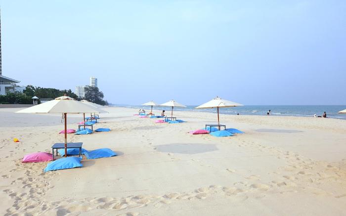 Energy Seaside Cha-Am by the Ong - Beachfront Accommodation Cha-Am