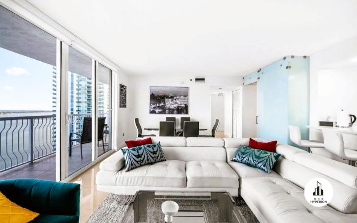 Modern Brickell Condo with Ocean & City Views