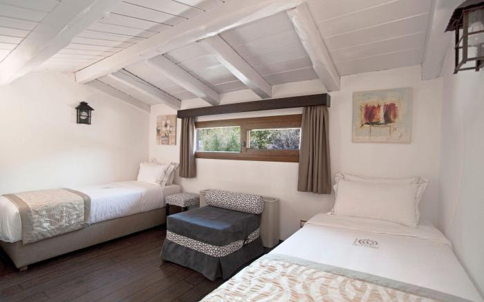 Acrotel Athena Residence