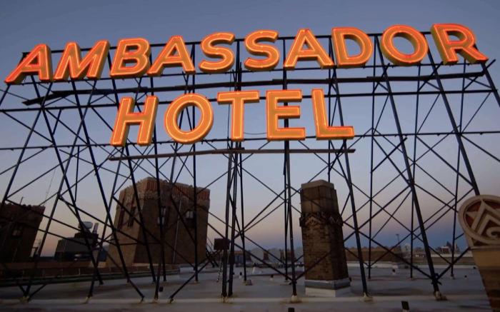 Ambassador Hotel Milwaukee, Trademark Collection by Wyndham