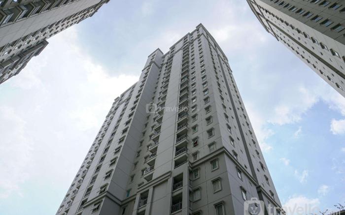 2BR with Working Room at Grand Palace By Travelio