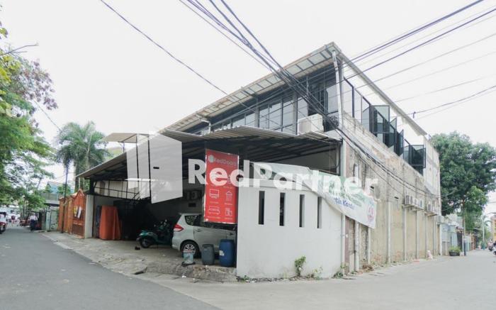 Bright Residence near ITC Mangga Dua Mitra RedDoorz