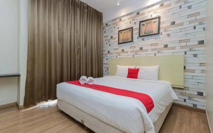 RedDoorz Plus @ Riverside Malang