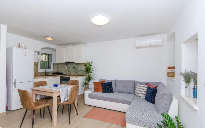 Apartment Sweet Nest