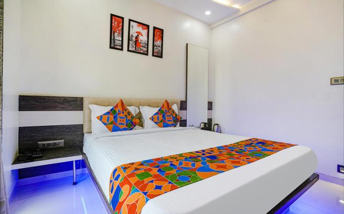 FabHotel Poona Royal