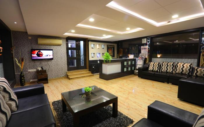 Chetinaad Courtyard Gandhipuram by Centre Park