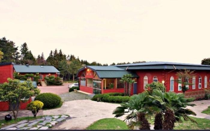 Jeju Songdangsongdang Pension and Resort