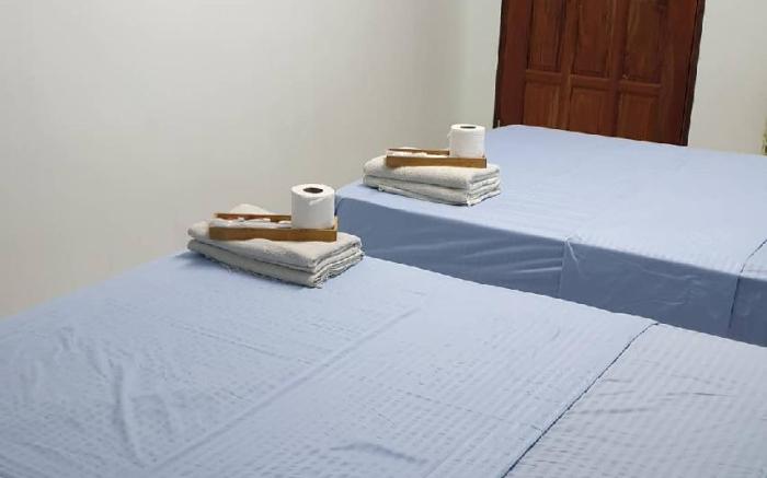 FAMILY/BARKADA COMFY ROOM W/ BEACH GETAWAY