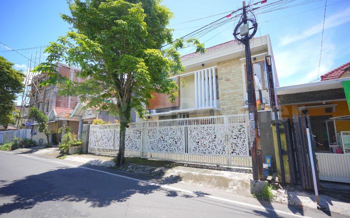 One & Quin Guest House Syariah Mitra RedDoorz