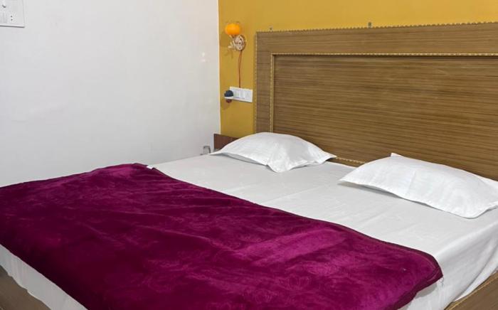 hello india home stay