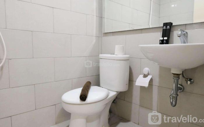 Aesthetic 2BR at Supermall Mansion Apt By Travelio
