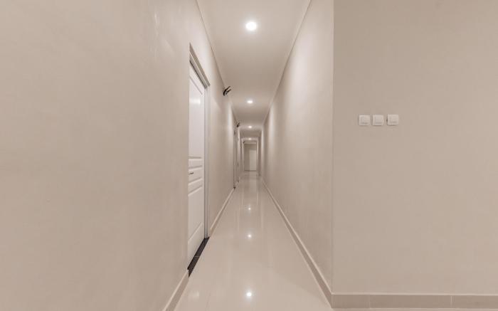 RedDoorz Plus near Surapati Core