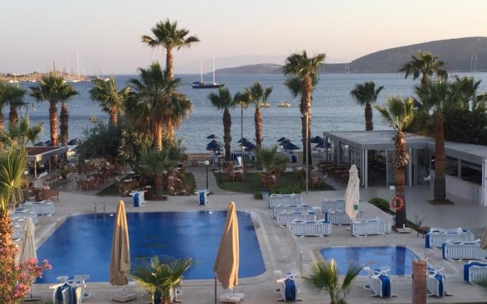 Nagi Beach Hotel
