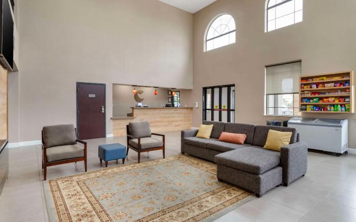 Comfort Suites Shenandoah-The Woodlands
