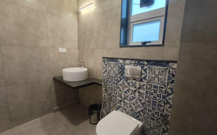 NIAR LUXURY APARTMENT 