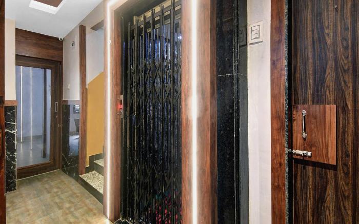 Hotel O by OYO Grand Lazeez Dumurjala outdoor Stadium