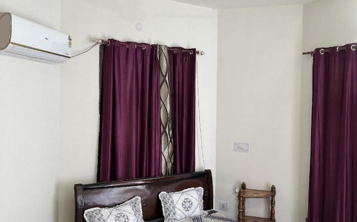 TRAVEL CURIOSITY HOMESTAY