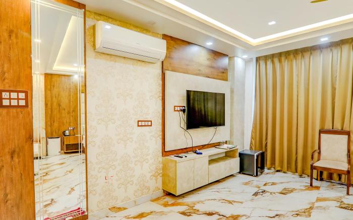 FabHotel V Square