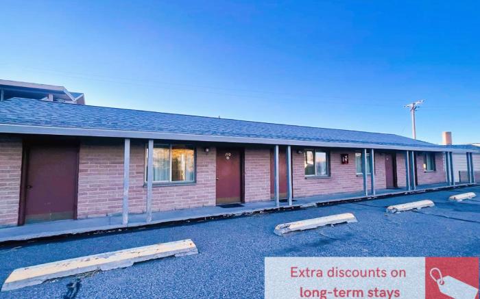 Love Hotels Desert Inn & RV by OYO at Boysen Wind River WY