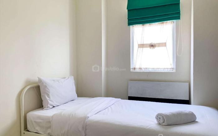 Modern Comfort 2BR Green Pramuka City By Travelio