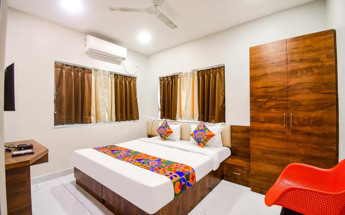 FabHotel Dak Plaza - Nr. Axis Mall