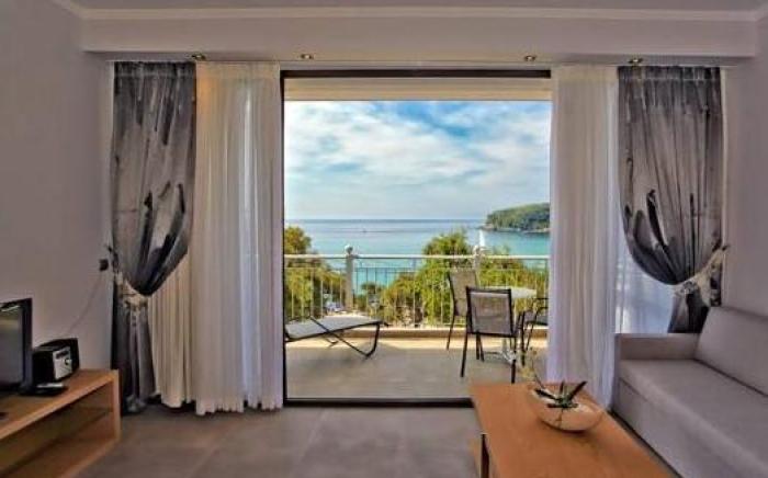 Valtos Beach Hotel