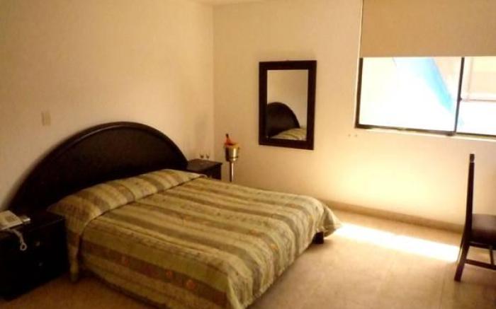 Hotel Axis Inn By GEH Suites