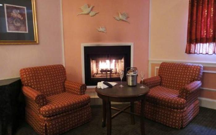 Inn of The Dove Romantic Luxury & Business Suites
