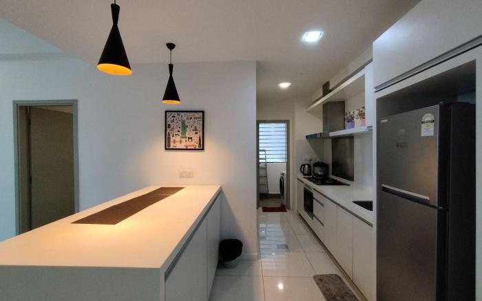 reSTARY Travel @ Sutera Avenue | Pool, CBD |2BR/6P