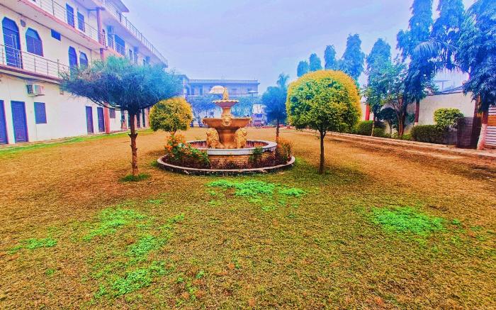 Landmark Awadh - Lucknow Airport 