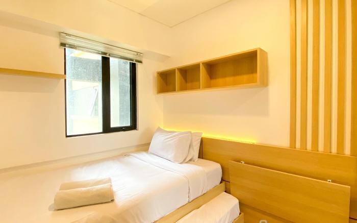 Nice and Comfy 2BR Apartment Meikarta By Travelio