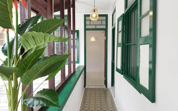 Nanyang 10 pax -1st Floor Free Wifi & Washer