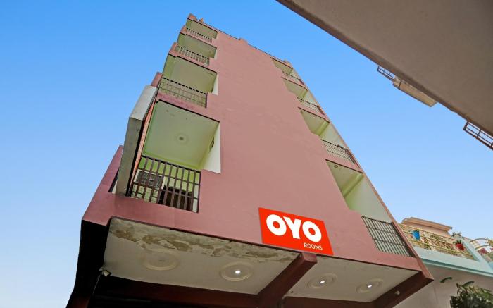 Hotel O by OYO Crossing Hotel Ghaziabad Railway Station