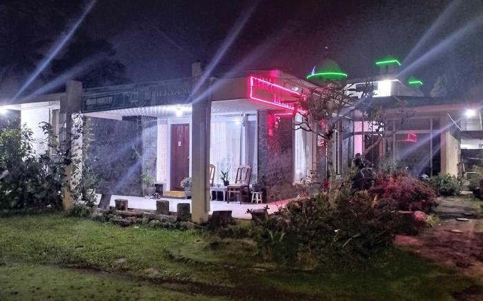 EXPRESS O 92070 Mando Homestay Syariah Near KANTOR LURAH Bukik Apik Puhun
