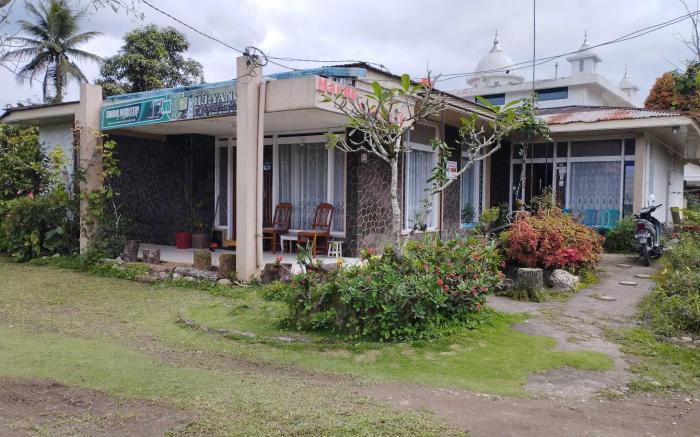 EXPRESS O 92070 Mando Homestay Syariah Near KANTOR LURAH Bukik Apik Puhun
