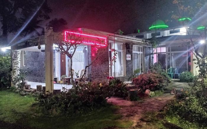 EXPRESS O 92070 Mando Homestay Syariah Near KANTOR LURAH Bukik Apik Puhun