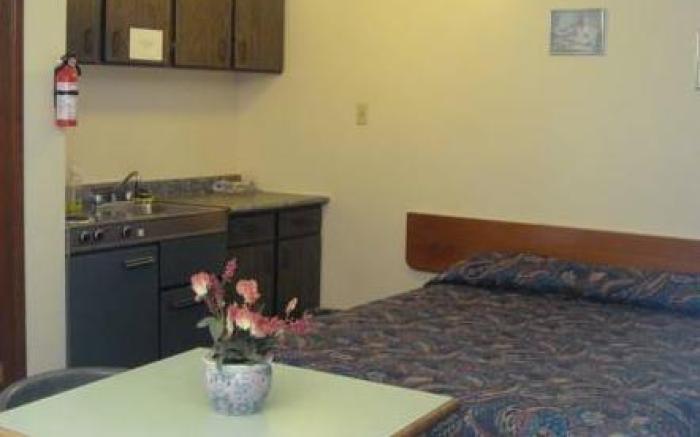 Fuller Lake Chemainus Motel