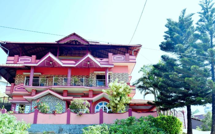 Holidayincoorg Royal Mansion