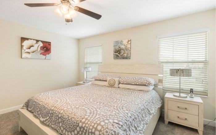 Bedrooms  3 Bathrooms  Storey Lake 4853 RC
