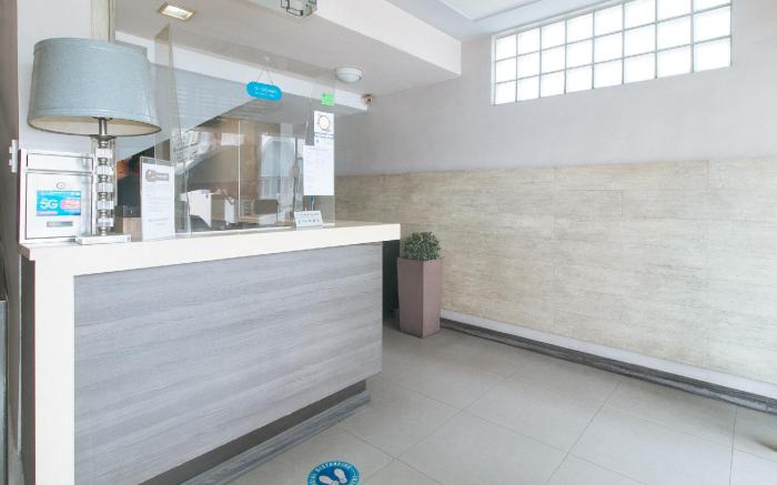 Lorenzzo Suites Hotel