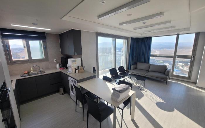 Goodstay Gangneung half ocean view suite  SaCheon
