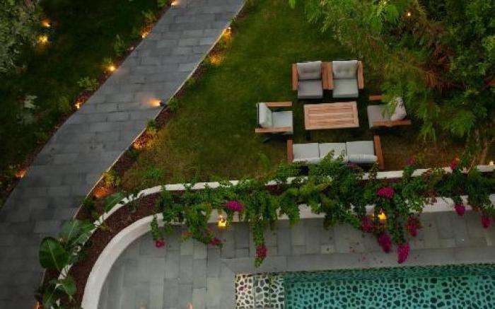 Icon Beach Suites Hotel
