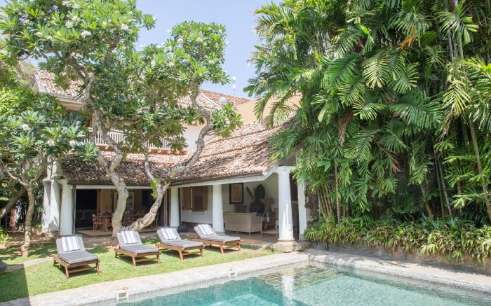 Taru Villas Rampart Street 