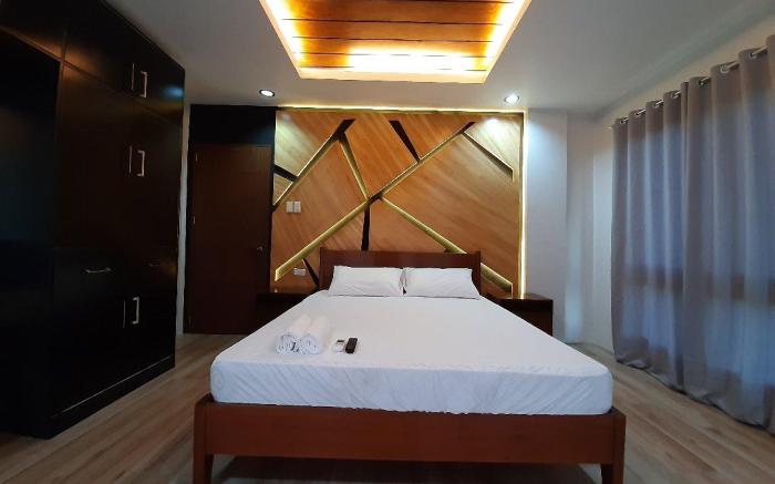 Private Room In An Amazing House-Right Next to CWC