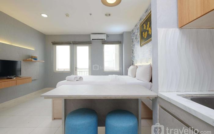 Cozy Studio at Sentul Tower Apt By Travelio