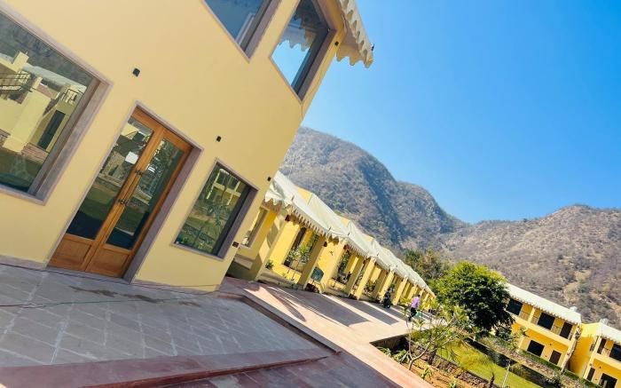 RATAN VILLAS SARISKA 