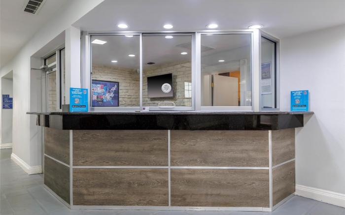 Studio 6  Suites Dallas, TX - Downtown