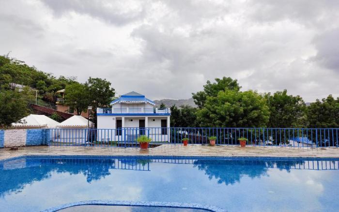 Hill view Resort by Rudrakshi 