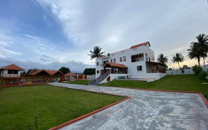 Private Pool Villa with Heated Jacuzzi - Lagoon